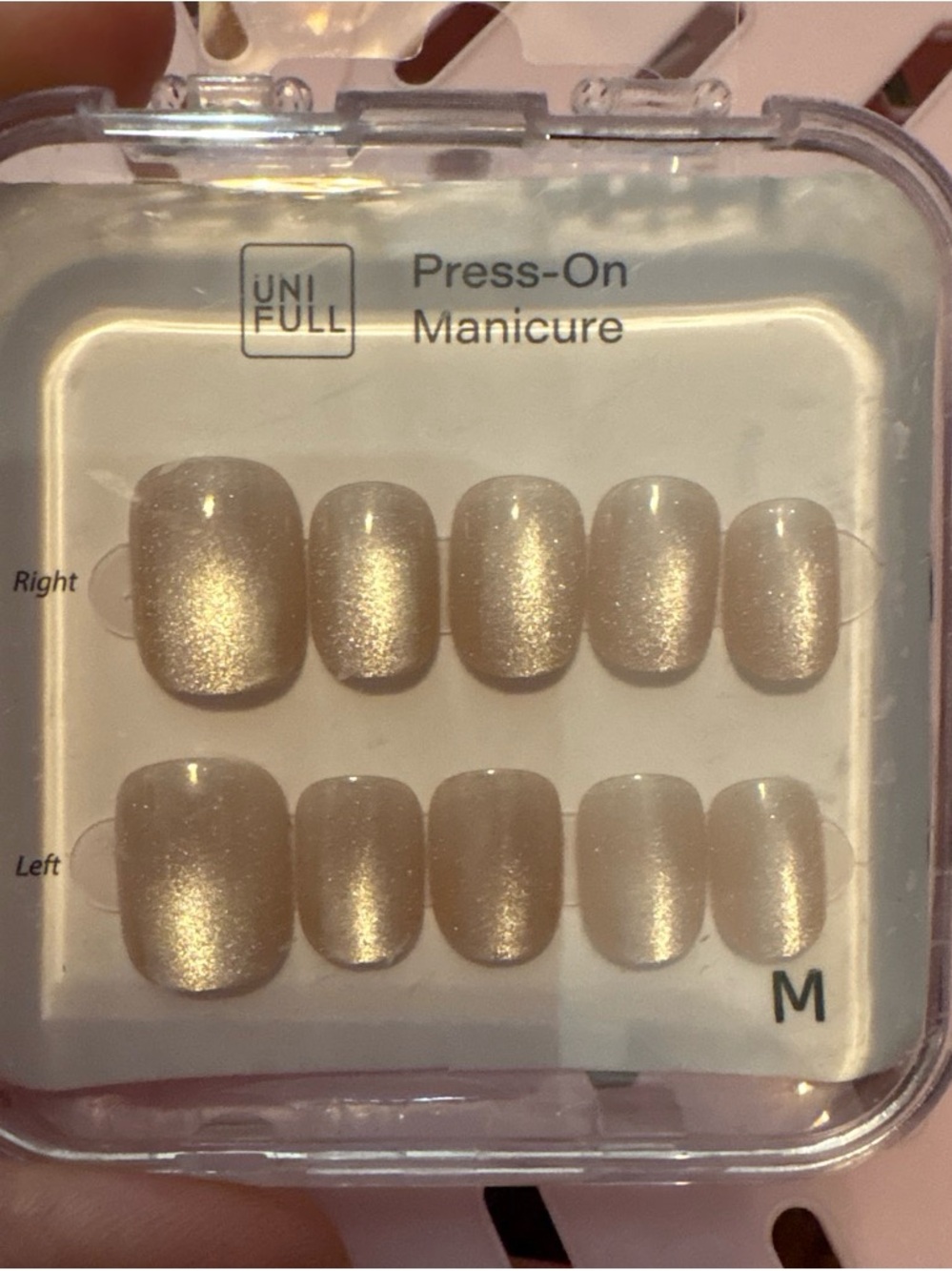 UNIF Shimmery Gold Press-On Nails